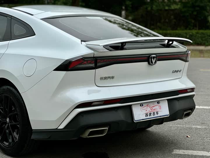 Фото 12 - Changan UNI-V