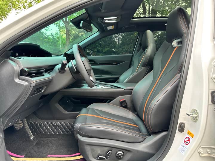 Фото 24 - Changan UNI-V