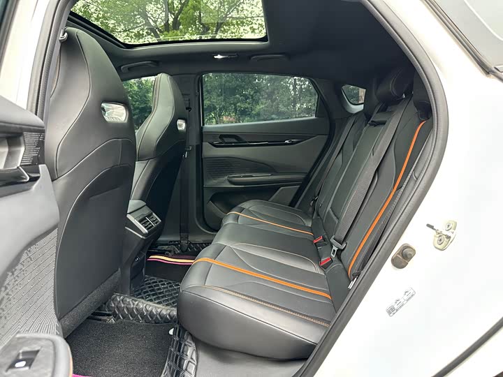 Фото 26 - Changan UNI-V