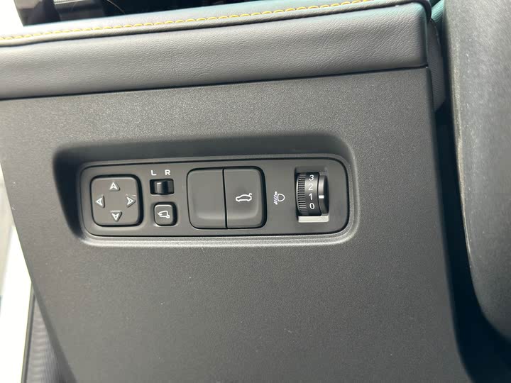 Фото 36 - Changan UNI-V