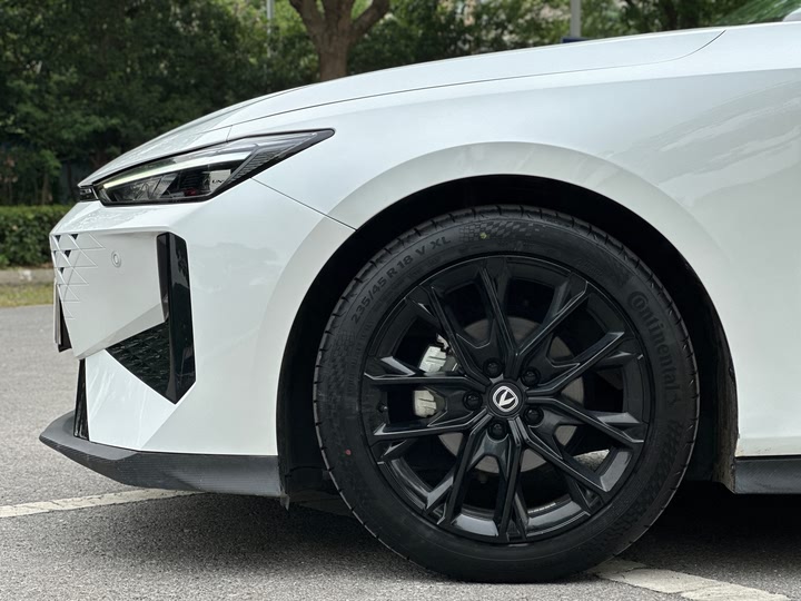 Фото 39 - Changan UNI-V