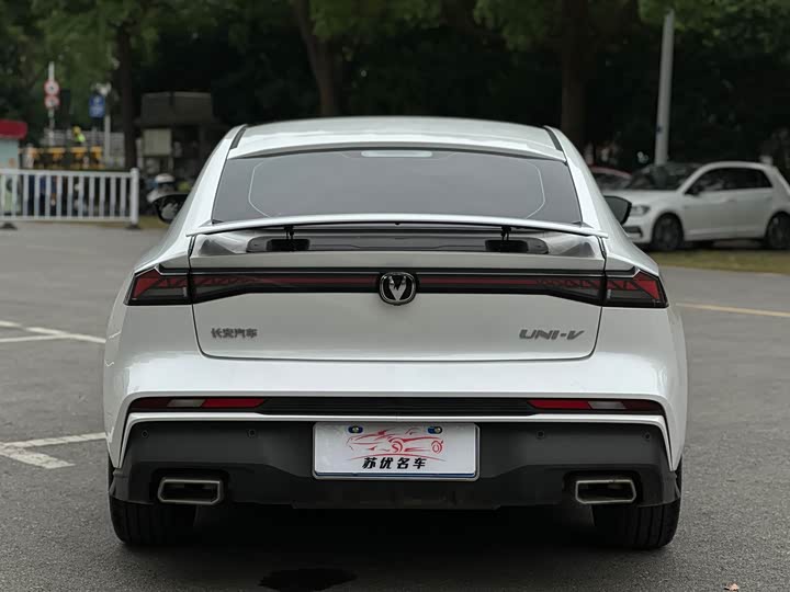 Фото 7 - Changan UNI-V