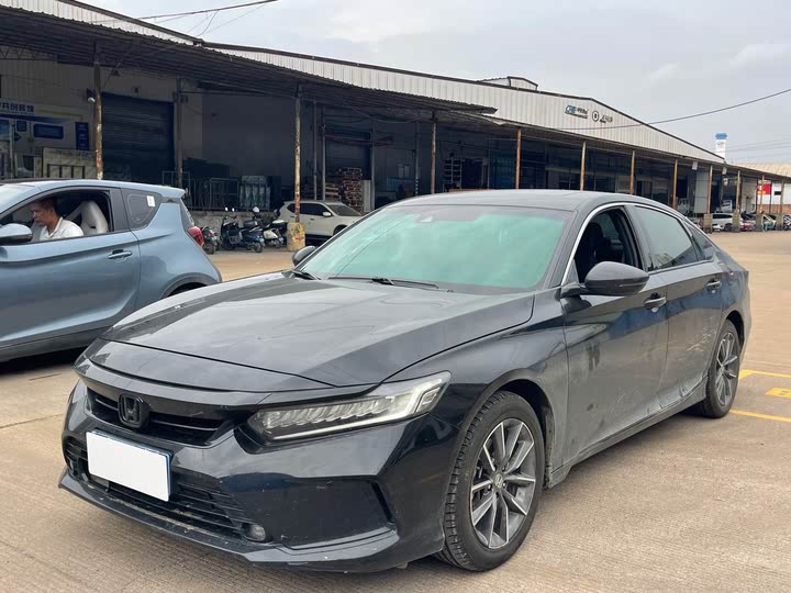 Фото 1 - Honda Inspire