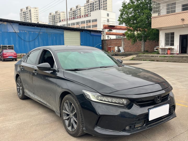 Фото 3 - Honda Inspire