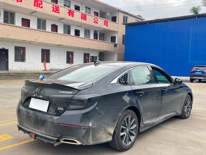 Фото 5 - Honda Inspire