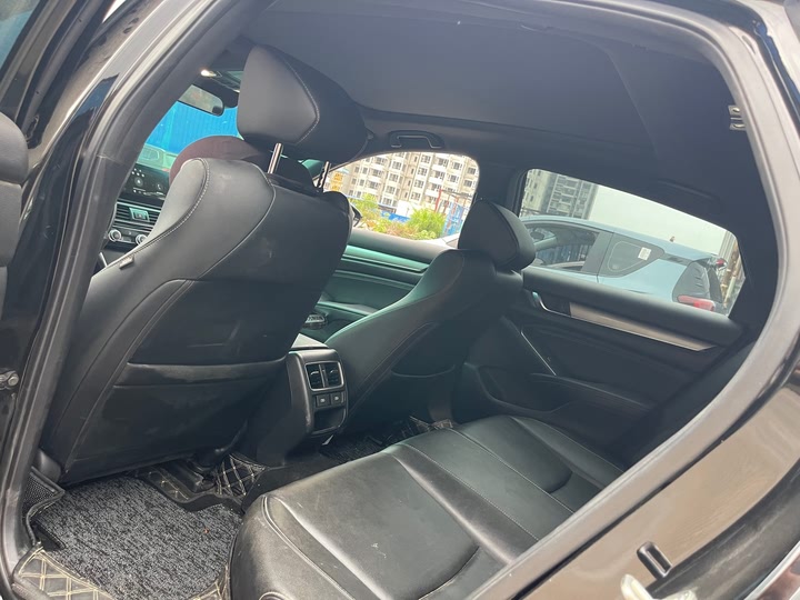 Фото 7 - Honda Inspire