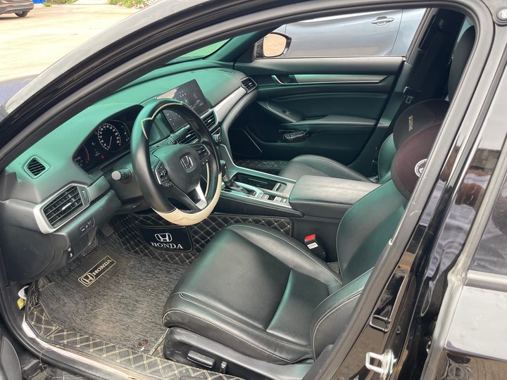 Фото 9 - Honda Inspire