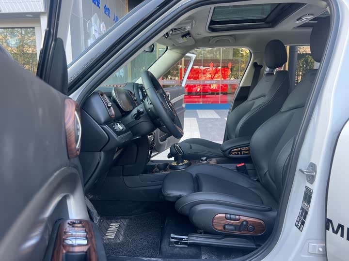 Фото 10 - Mini Countryman