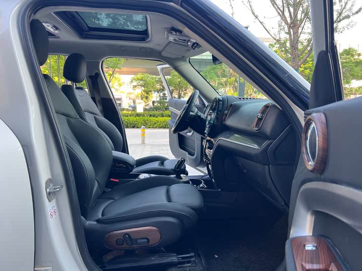 Фото 11 - Mini Countryman