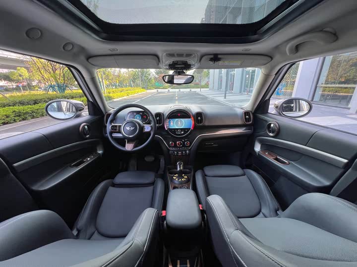 Фото 16 - Mini Countryman