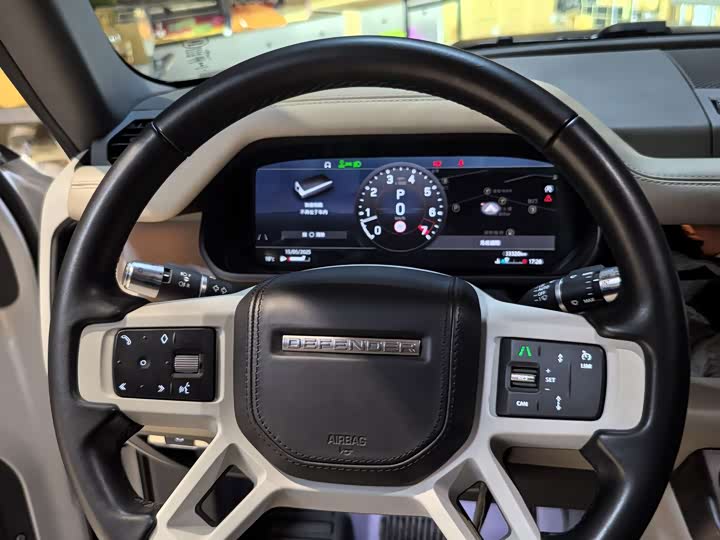 Фото 16 - Land Rover Defender