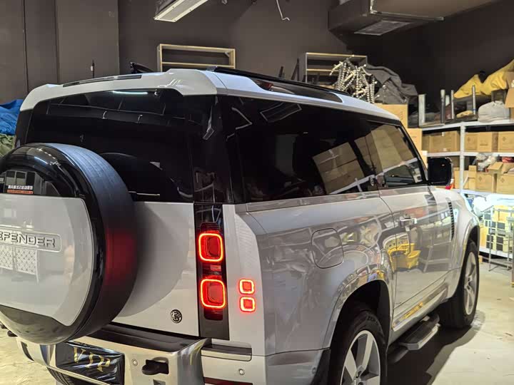 Фото 4 - Land Rover Defender