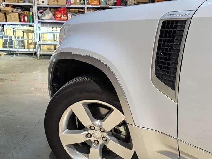 Фото 7 - Land Rover Defender