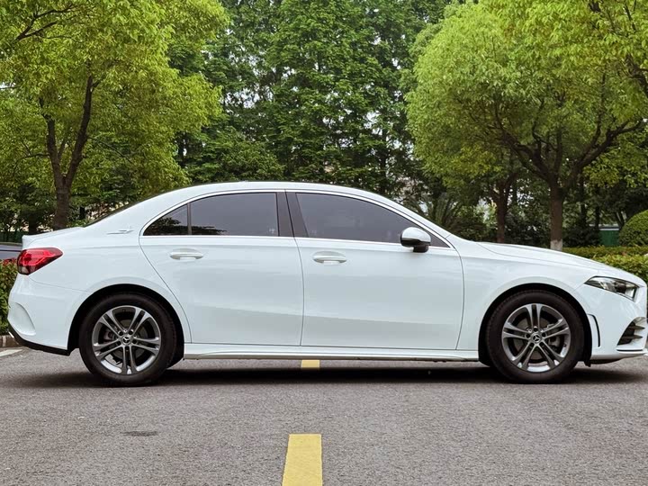 Фото 4 - Mercedes-Benz A-Class