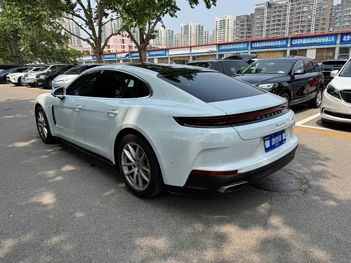 Фото 18 - Porsche Panamera