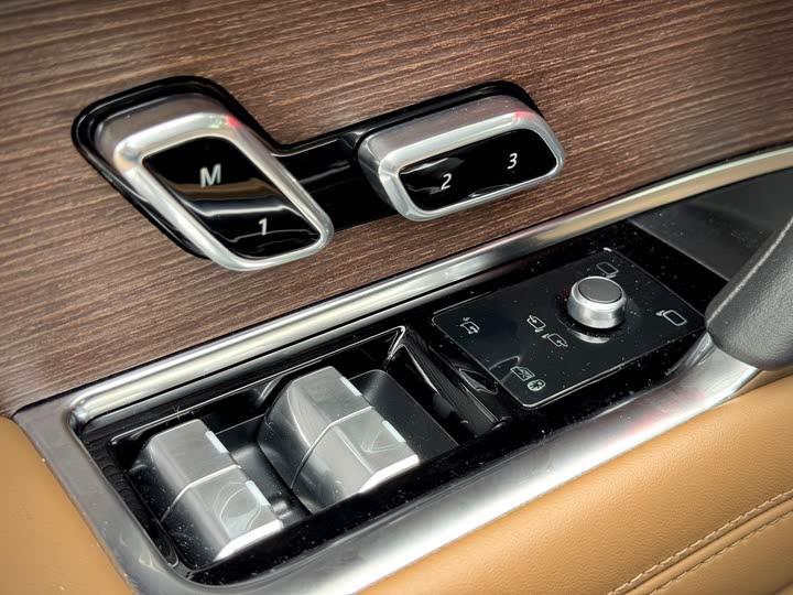 Фото 11 - Land Rover Range Rover