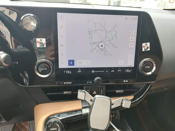 Фото 13 - Lexus NX