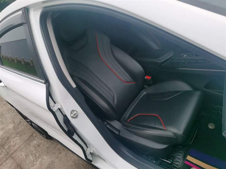 Фото 25 - Geely Binrui