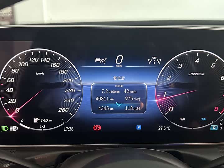 Фото 10 - Mercedes-Benz C-Class