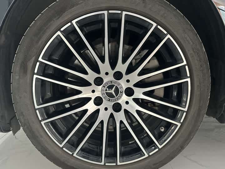 Фото 14 - Mercedes-Benz C-Class