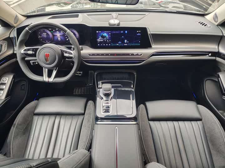 Фото 16 - Hongqi H9