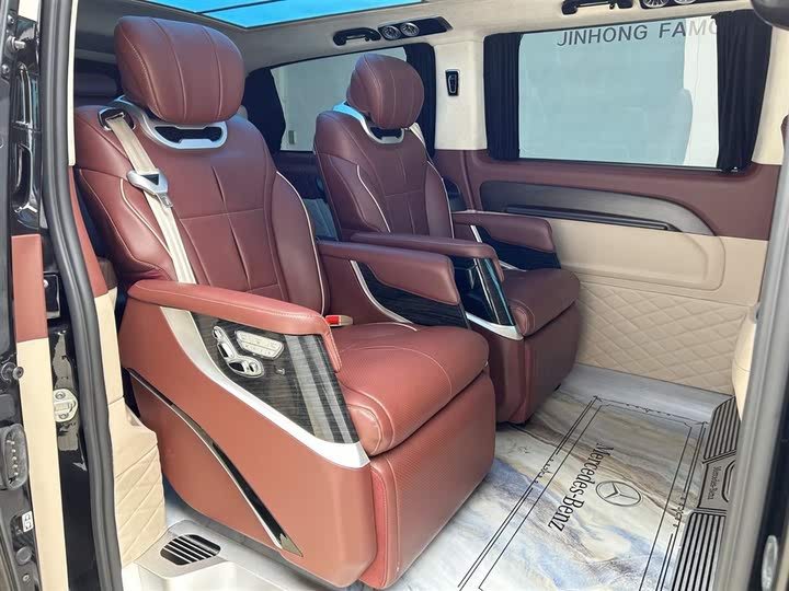 Фото 13 - Mercedes-Benz Vito