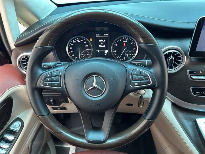 Фото 19 - Mercedes-Benz Vito