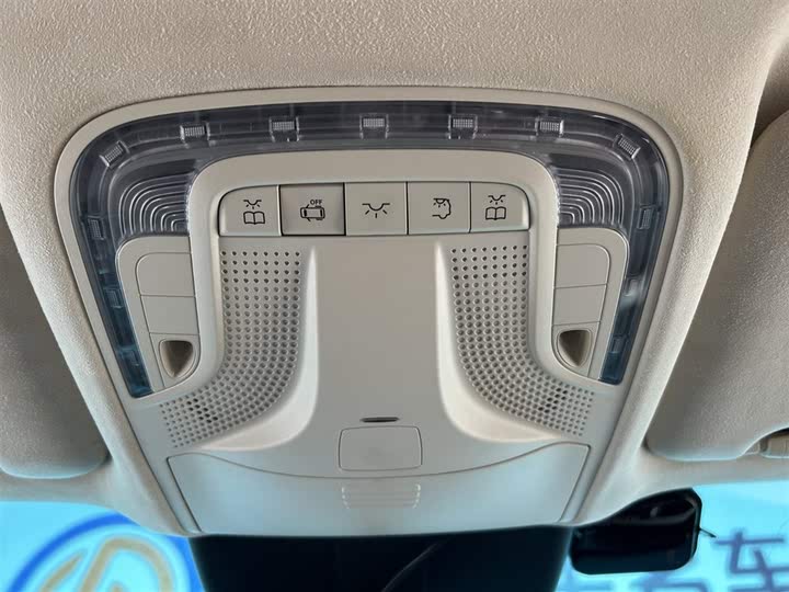 Фото 20 - Mercedes-Benz Vito