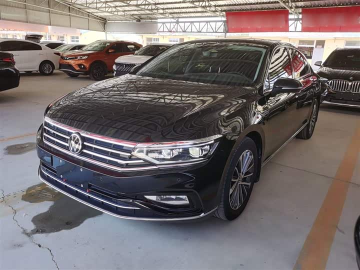 Фото 1 - Volkswagen Magotan