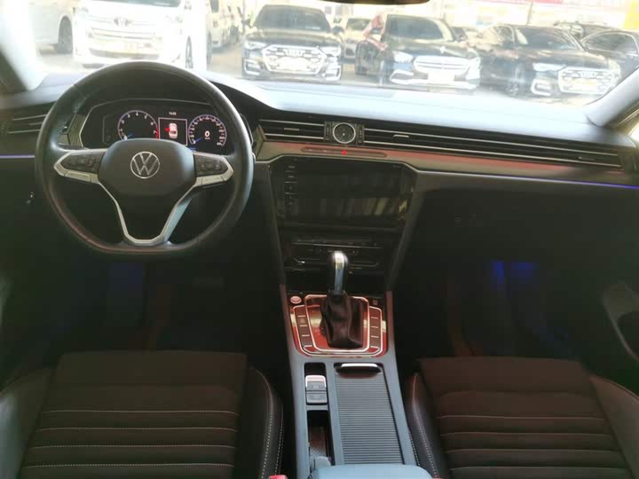 Фото 16 - Volkswagen Magotan