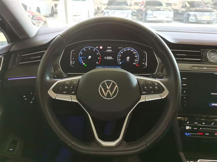 Фото 3 - Volkswagen Magotan