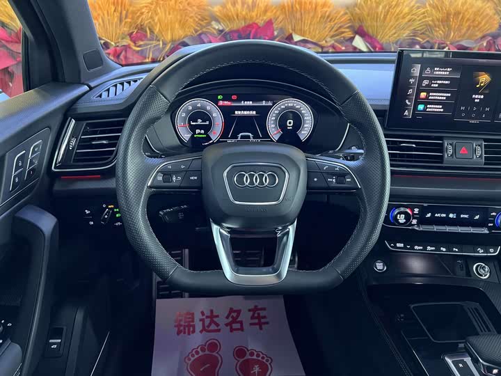 Фото 10 - Audi Q5L