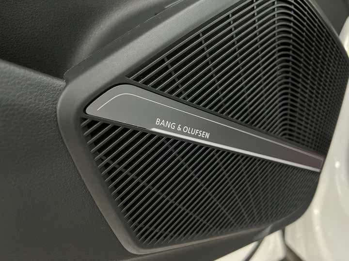 Фото 12 - Audi Q5L