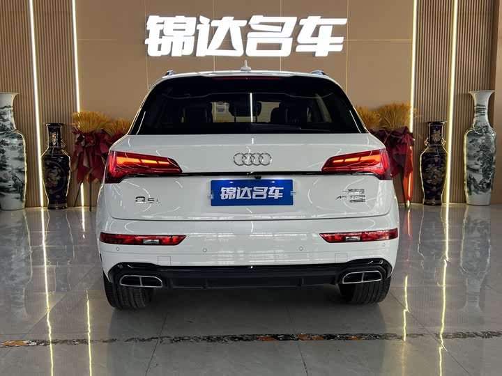 Фото 14 - Audi Q5L