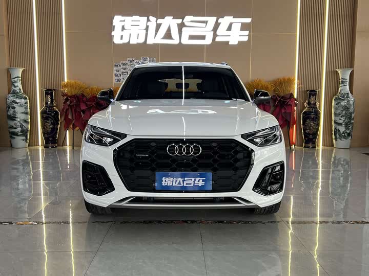 Фото 2 - Audi Q5L