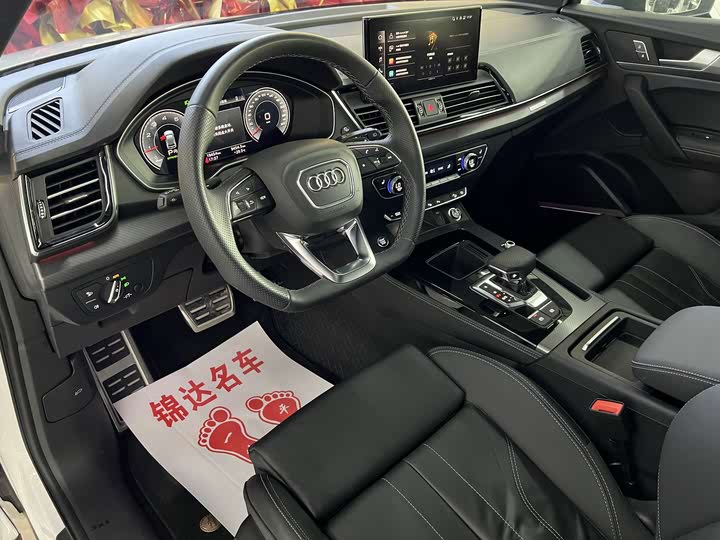 Фото 4 - Audi Q5L