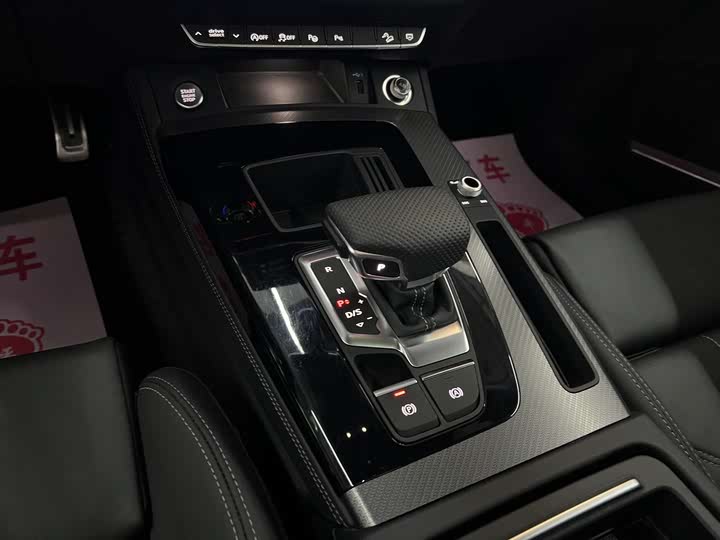 Фото 7 - Audi Q5L