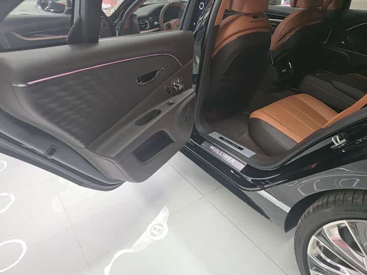 Фото 22 - Bentley Flying Spur Hybrid