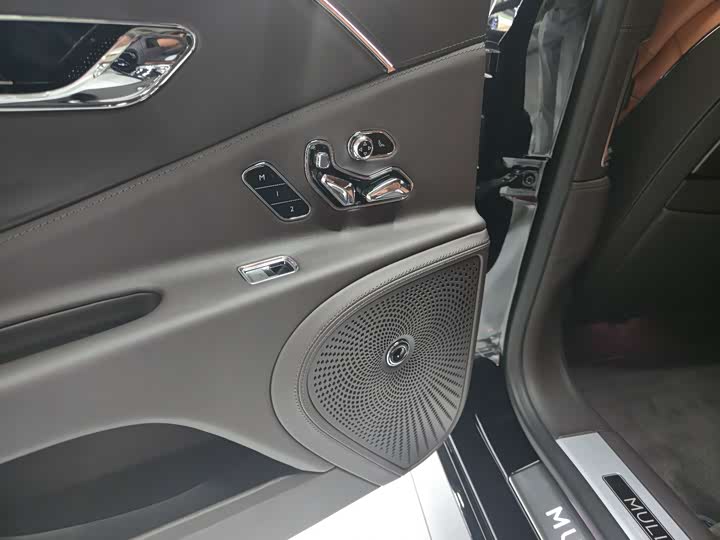 Фото 23 - Bentley Flying Spur Hybrid