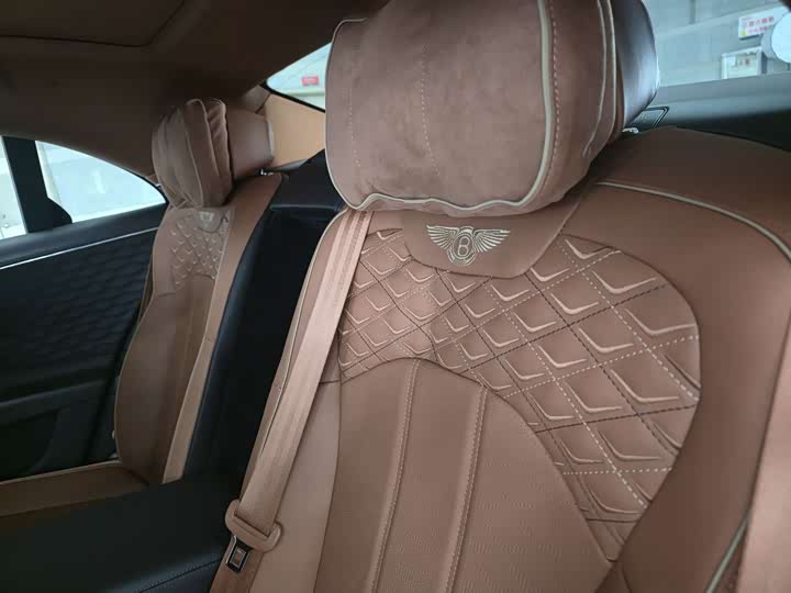 Фото 26 - Bentley Flying Spur Hybrid