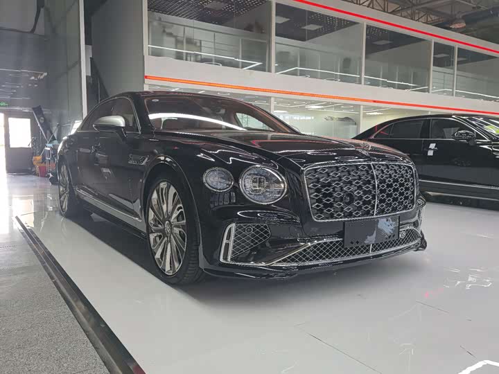 Фото 3 - Bentley Flying Spur Hybrid