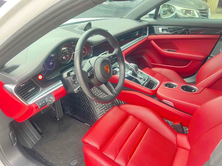 Фото 12 - Porsche Panamera