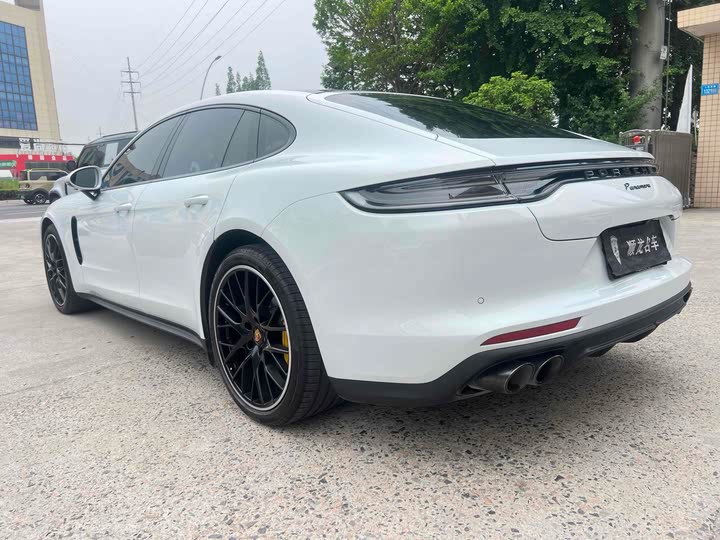 Фото 4 - Porsche Panamera