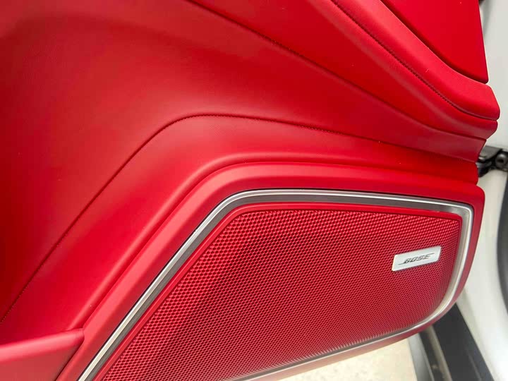 Фото 7 - Porsche Panamera