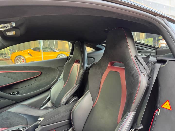 Фото 13 - McLaren GT