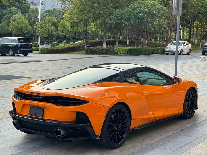 Фото 14 - McLaren GT