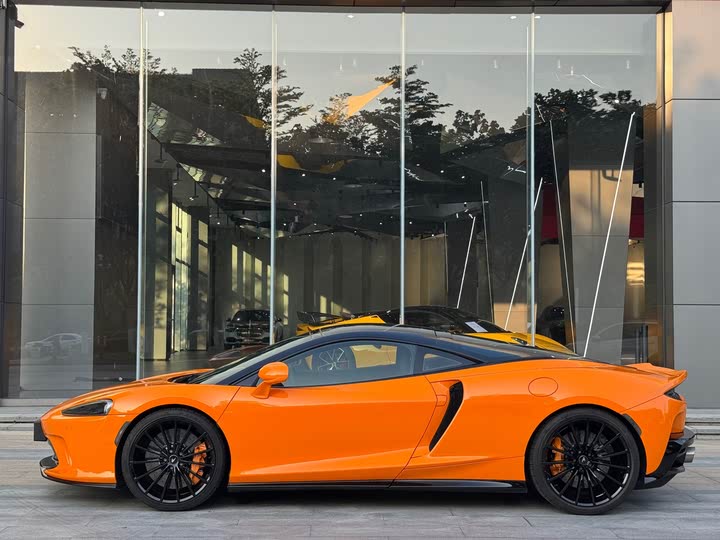 Фото 7 - McLaren GT