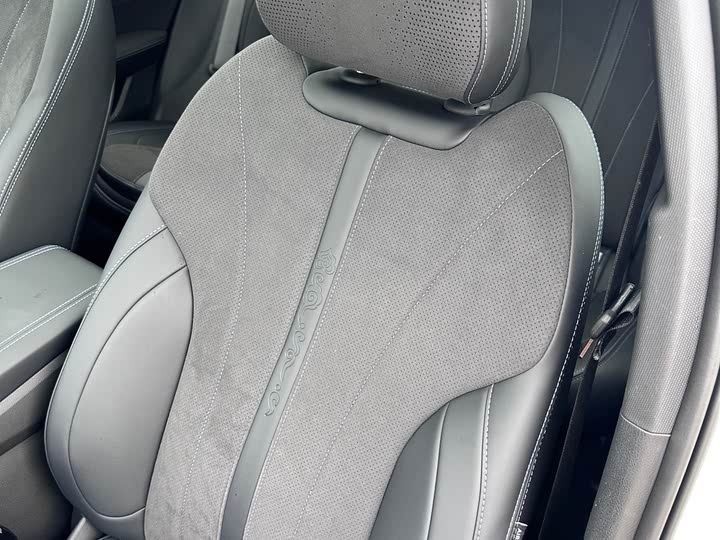 Фото 16 - Geely Preface