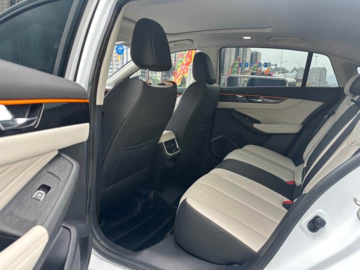 Фото 6 - Dongfeng Aeolus Yixuan Max