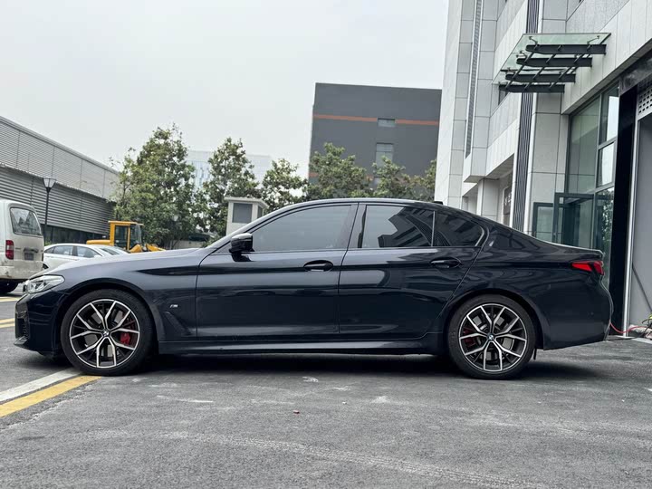 Фото 2 - BMW 5 Series